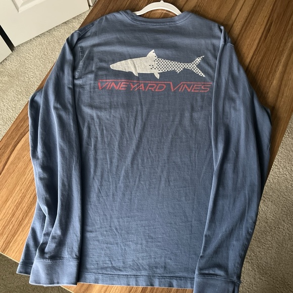 vineyard vines long sleeve - Picture 1 of 3